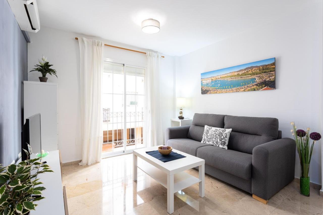 Holidays2malaga Capuchinos French Balconies, Private Parking, Wifi & Air Con Apartment Málaga
